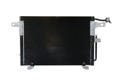 Airconditioncondensator 4A0260403A 22601775601 Audi 100 Vika